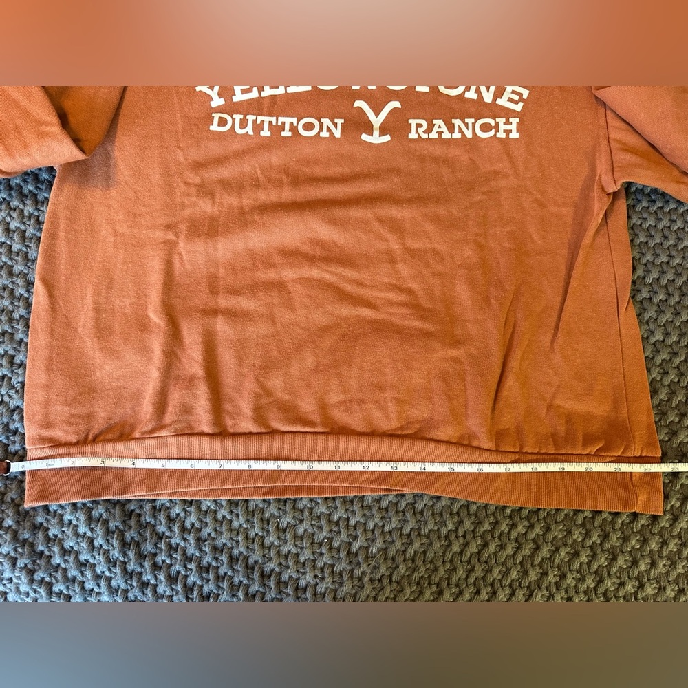 Yellowstone Dutton Ranch sweatshirt - Picture 3 of 5
